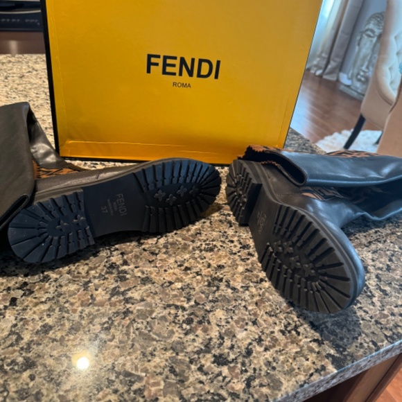 Fendi Boots - Picture 3 of 4